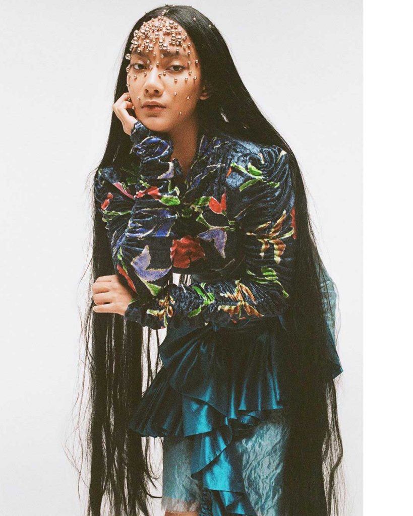 tara-basro-rambut-panjang