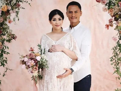 1-istri-choky-sitohang-melahirkan