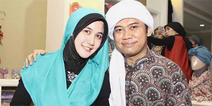 Artis menikah dengan ustad
