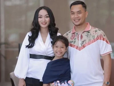 acara-tujuh-bulanan-zaskia-gotik