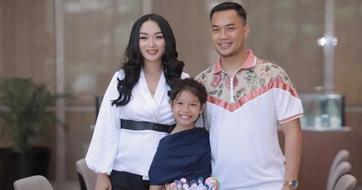 Angkat Budaya Sunda, Intip Prosesi 7 Bulanan Zaskia Gotik