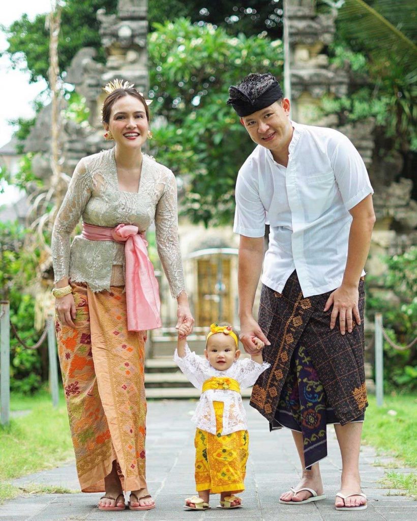 anak-shandy-aulia-kebaya-khas-bali