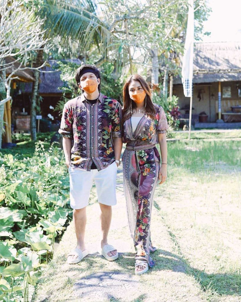 aurel-hermansyah-dan-atta-halilintar-baju-batik-kembar