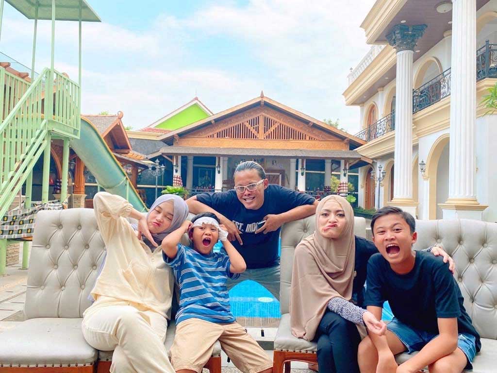 keakraban-anak-anak-sule-dengan-nathalie-holscher