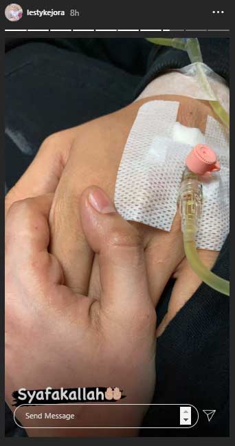 rizky-billar-sakit-lesti-kejora-mendampingi-di-sisinya
