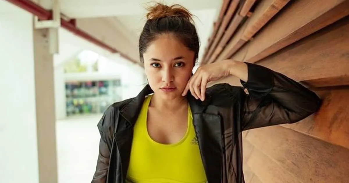 Pakai Bikini, Bagian Tubuh Marshanda Ini Bikin Salfok