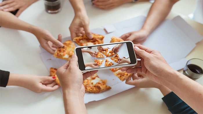 Foto makanan dengan smartphone