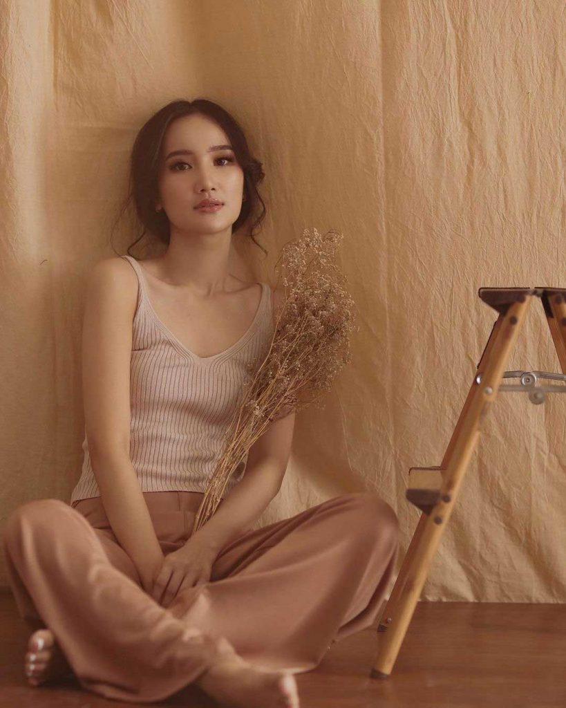 fakta-profil-bella-aprilia-sant-calon-istri-pacar-ivan-gunawan