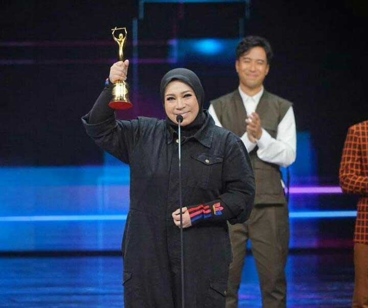 melly-goeslaw-menang-ami-awards