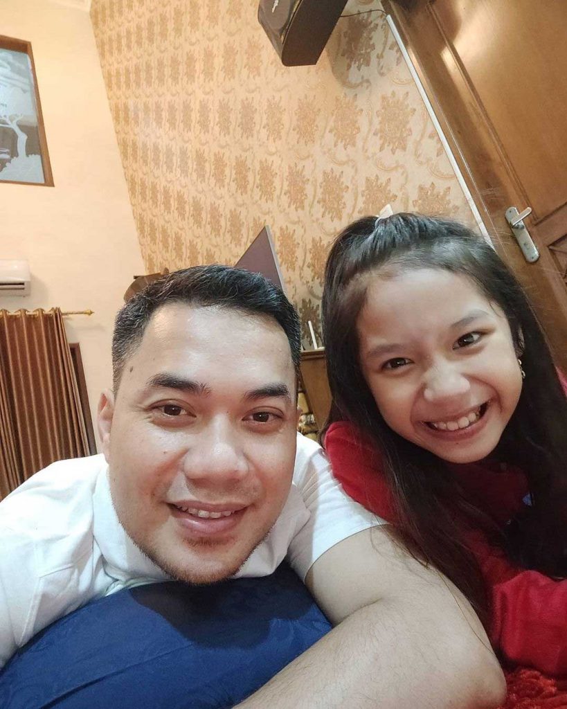 suami-zaskia-gotik-dan-anak-pertama-jauh