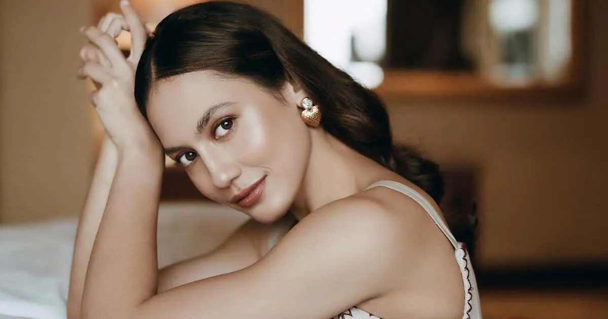 Pevita Pearce Positif!