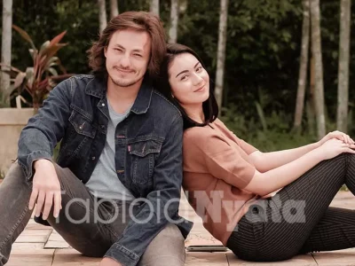dylan-carr-ersya-aurelia
