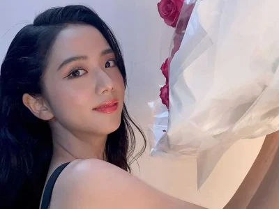 jisoo-tc-candler