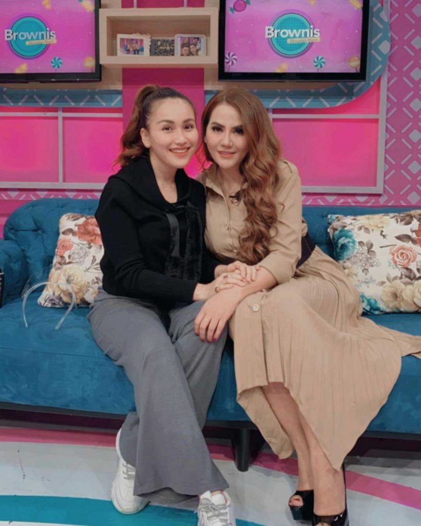 kembaran-ayu-ting-ting-nita-thalia