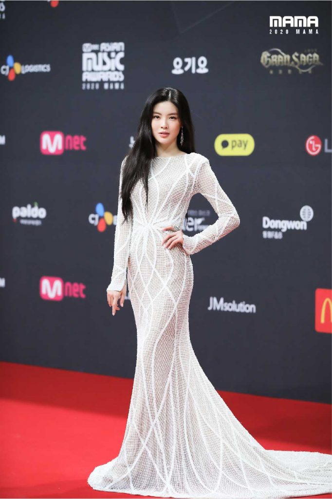 lee-sun-bin-gaun-terbaik-mama-2020