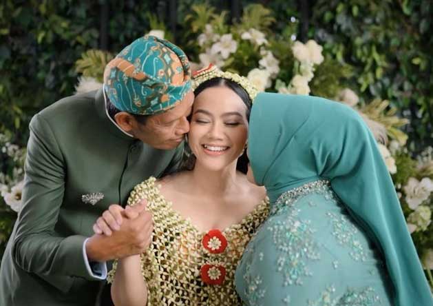 yura-yunita-siraman