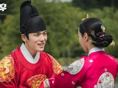 adegan-mandi-drama-korea-mr.-queen-episode-10