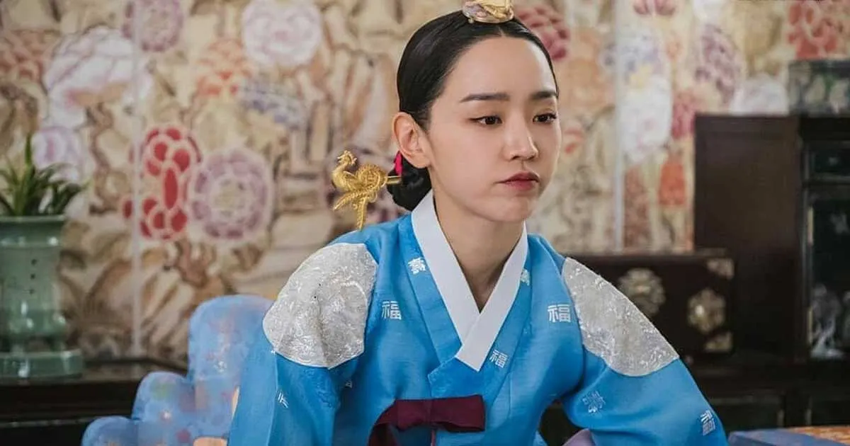 Fakta Shin Hye Sun, Ratu Nyentrik di Drakor Mr. Queen