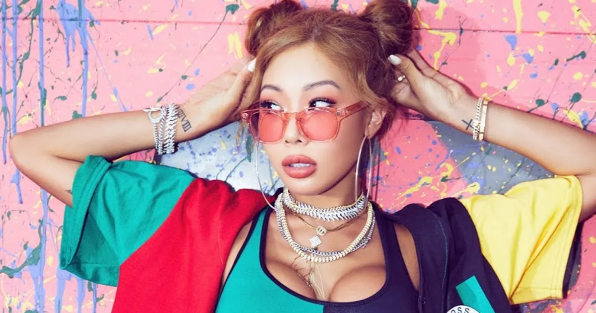 Jessi Dilarikan ke Rumah Sakit