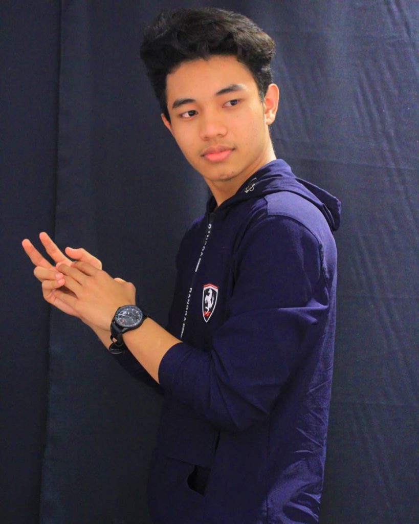 siapa-profil-youtuber-fiki-naki