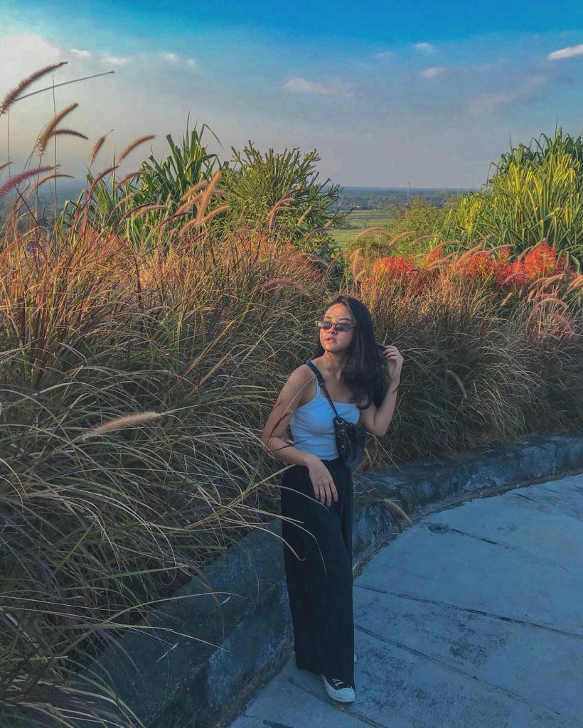 gabriella-larasati-traveling