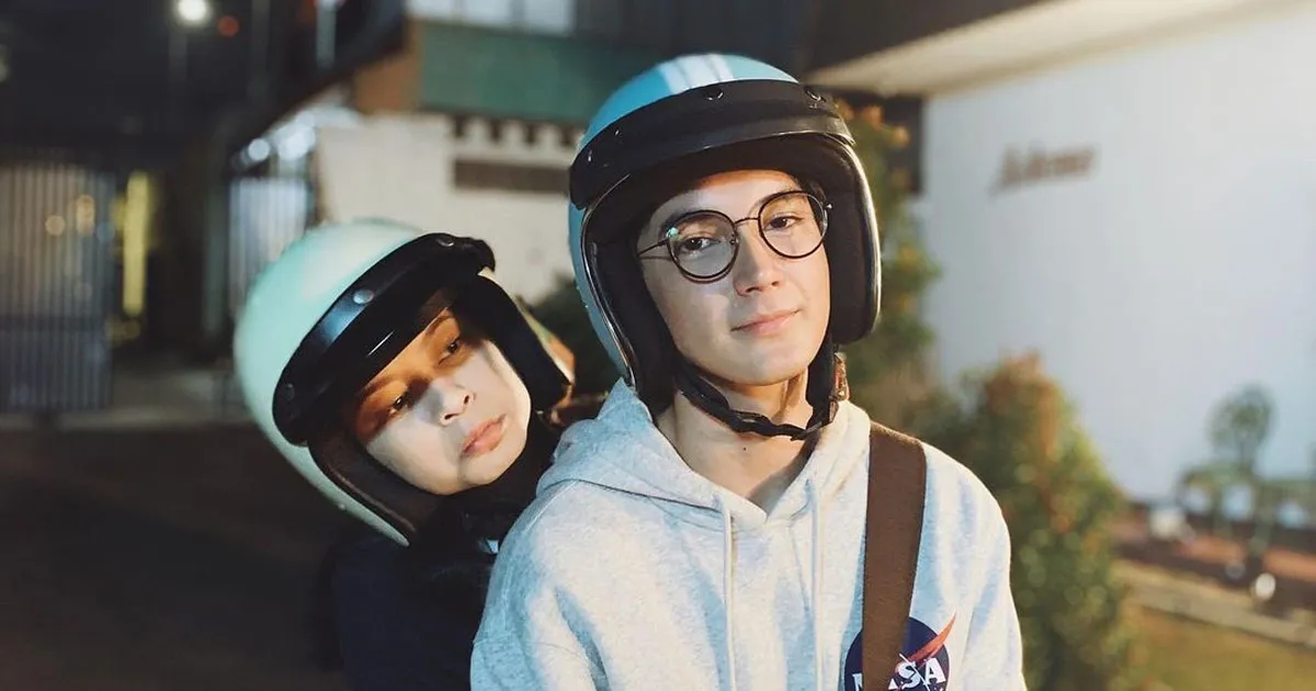 Ini 7 Potret Kedekatan Pemeran Film Geez & Ann, Junior Robert dan Hanggini