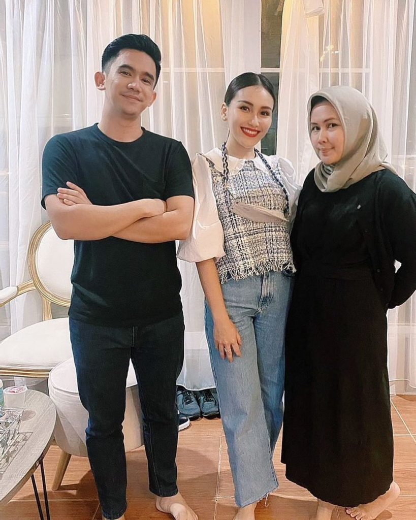 kondisi-ayu-ting-ting-batal-nikah
