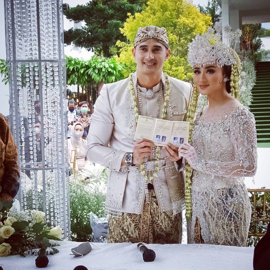 margin-wieheerm-dan-ali-syakieb-menikah