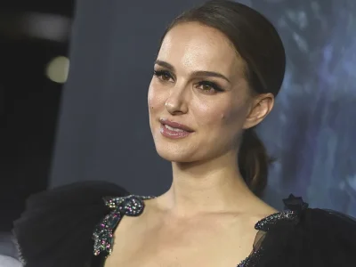 natalie-portman-aktris-hollywood-hamil