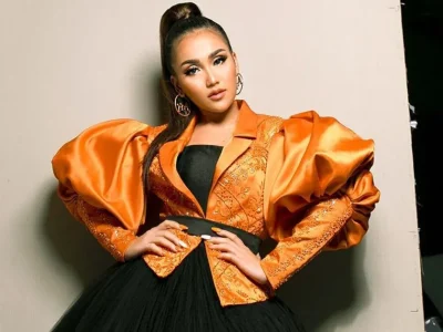 rencana-pernikahan-ayu-ting-ting-hanya-cuma-settingan-gimmick