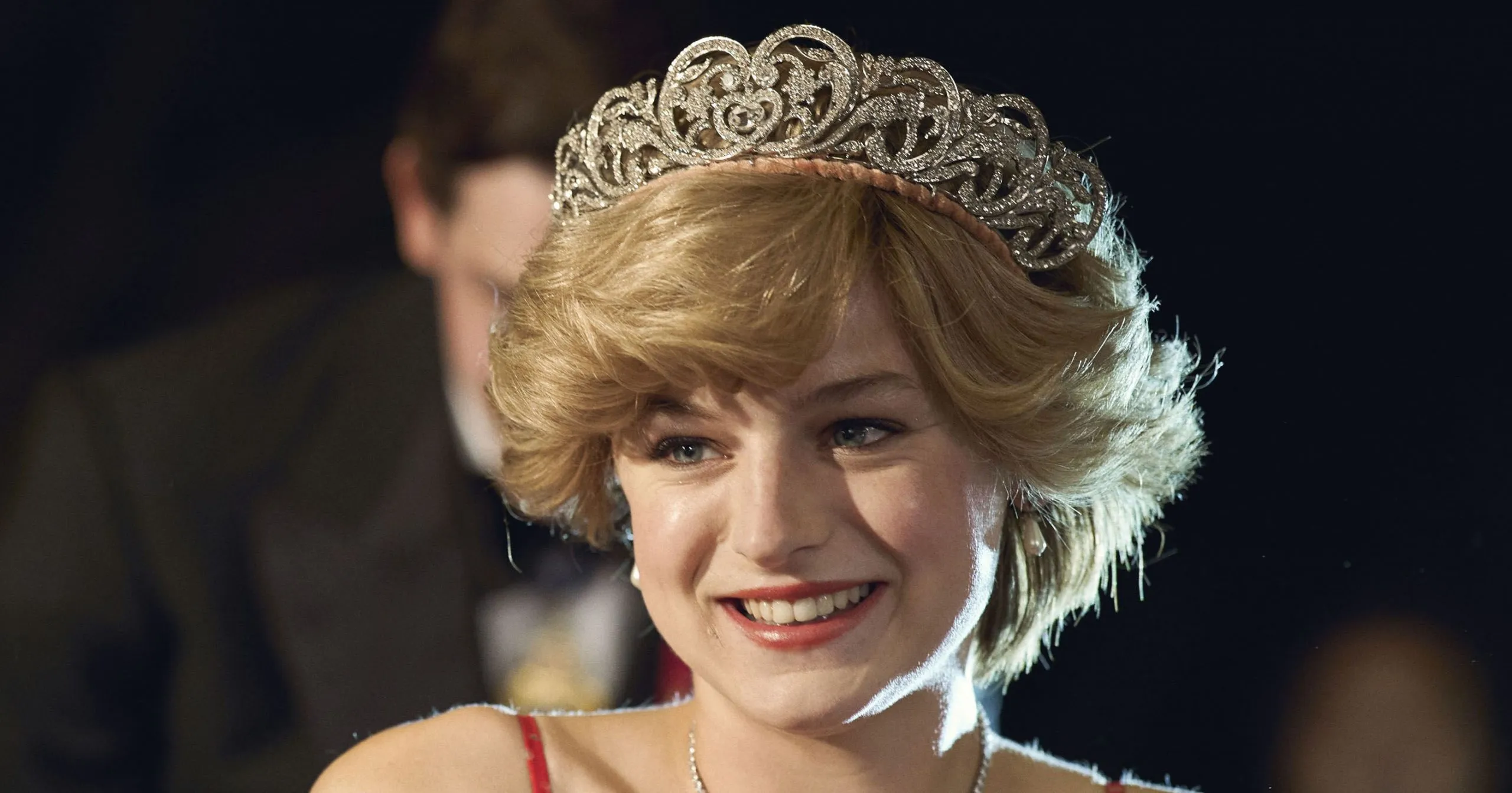 Berkat Princess Diana, Emma Corrin Bawa Pulang Piala Aktris Terbaik