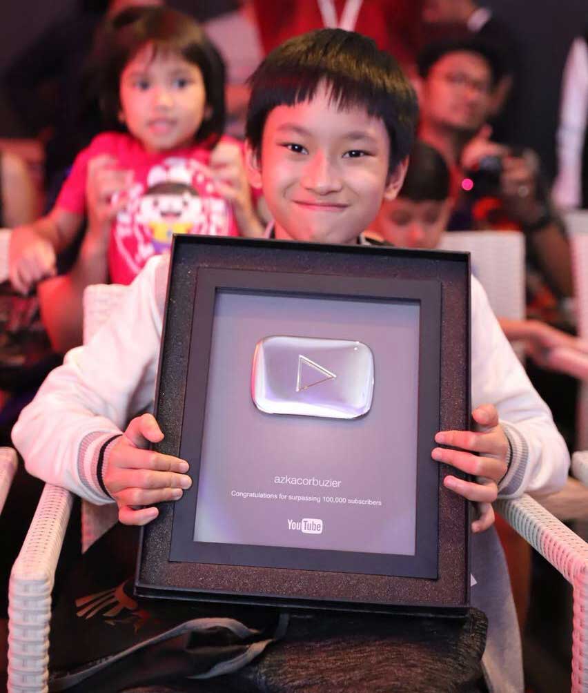 azka-corbuzier-silver-play-button