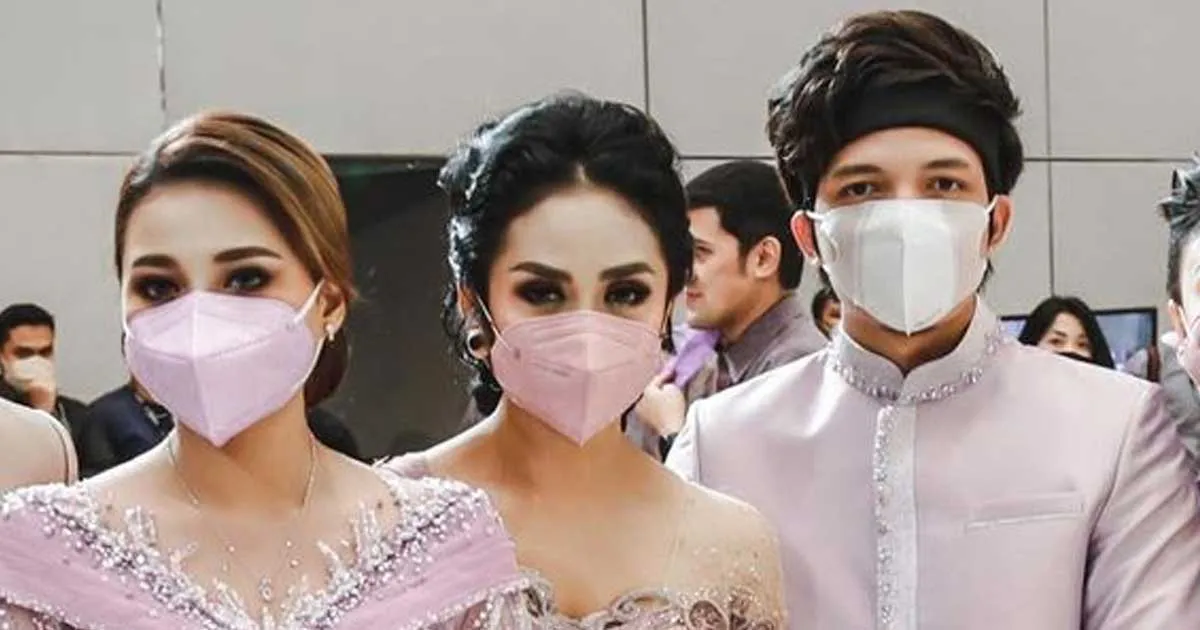 Surat Cinta Krisdayanti dan Ashanty untuk Aurel yang Baru Saja Keguguran