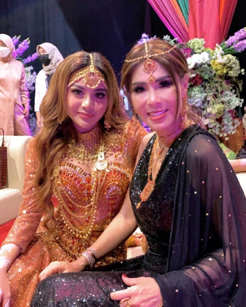 penyanyi-helena-lim-baju-india