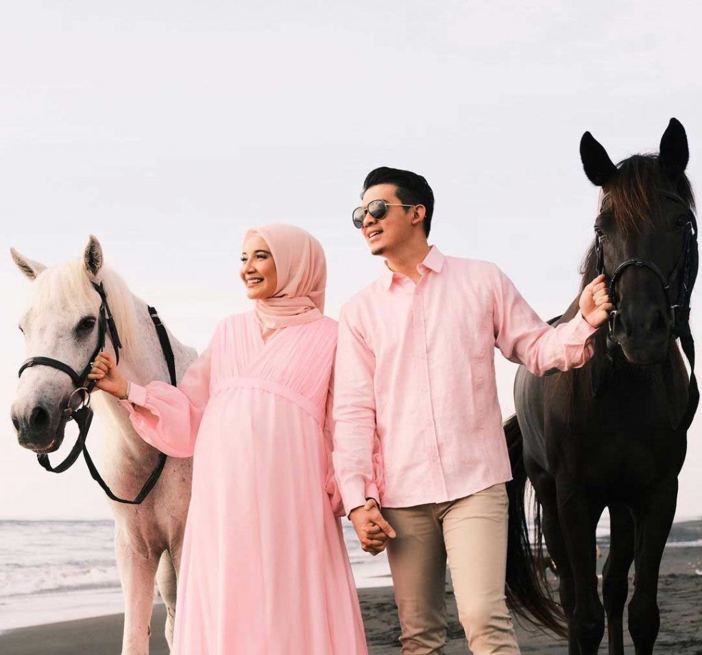 zaskia-sungkar-maternity-shoot