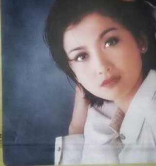 foto jadul desy ratnasari
