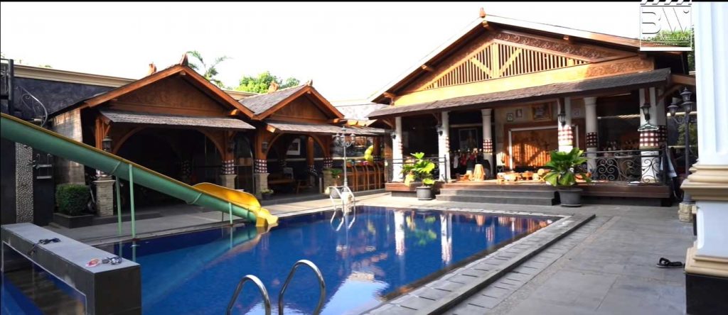 kolam-renang-rumah-sule