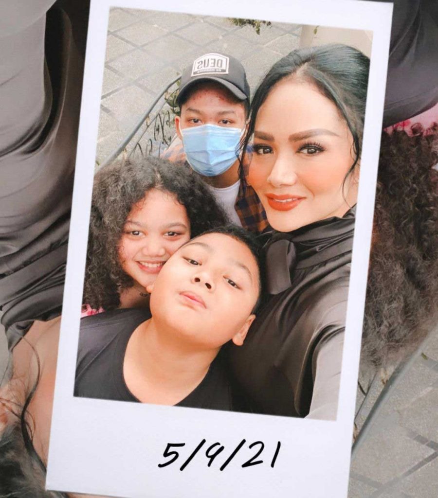 foto krisdayanti dan azriel hermansyah