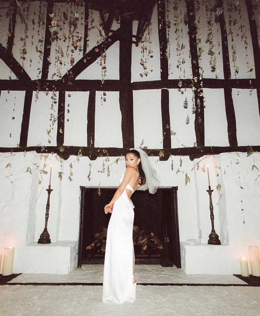 foto pernikahan ariana grande dan dalton gomez