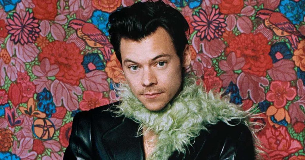 harry styles gay ciuman emma corrin