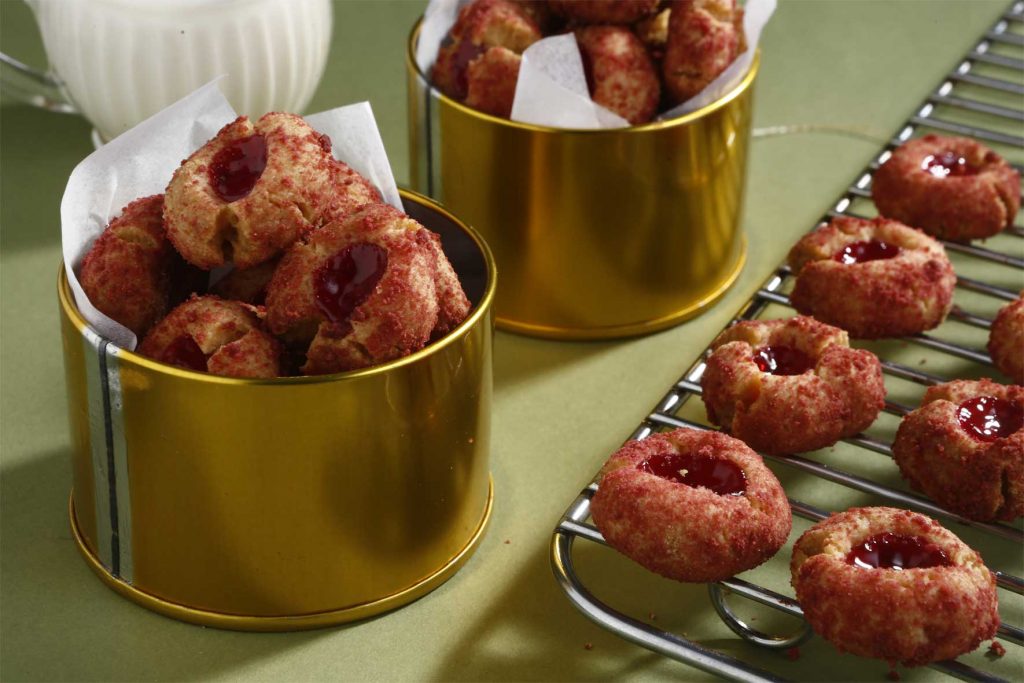 resep kue manis lebaran stroberi red velvet