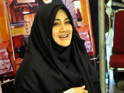 ustaz jefri albuchori poligami siapa identitas istri ke dua dan ke tiga ustaz jefri al buchori umi pipik