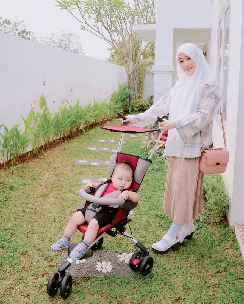 taman rumah larissa chou dan muhammad alvin faiz