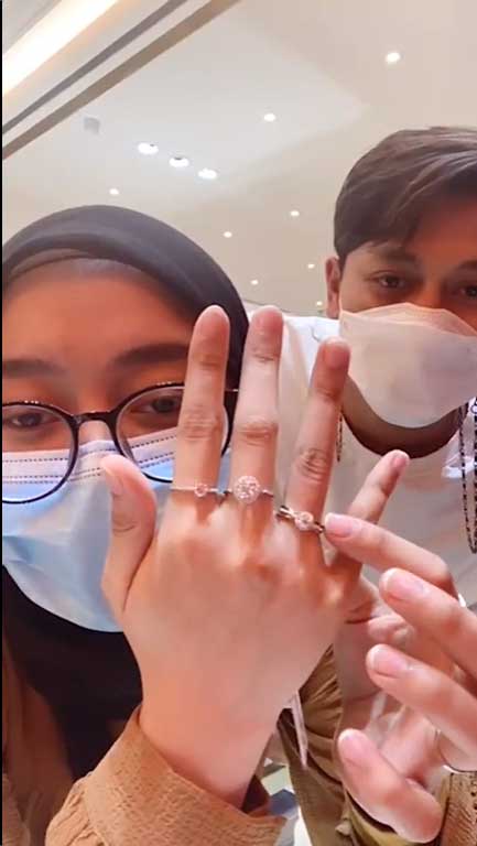 cincin tunangan lamaran lesti kejora dan rizky billar