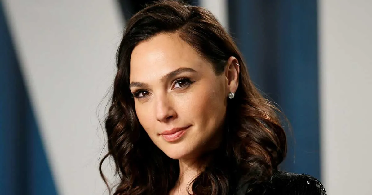 Gal Gadot Melahirkan, Ini Foto Perdana Bayinya