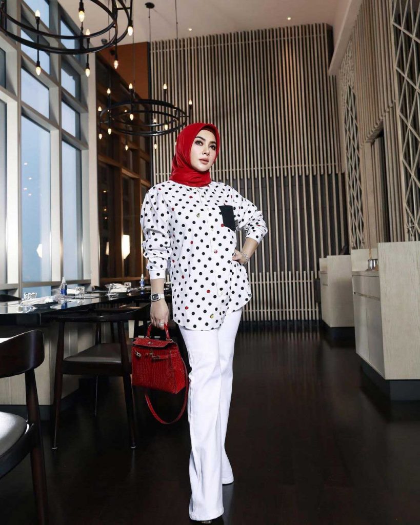 gaya-syahrini-berhijab