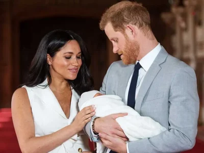 kelahiran anak ke dua meghan markle dan pangeran harry lilibet diana posisi pewaris penerus takhta kerajaan inggris