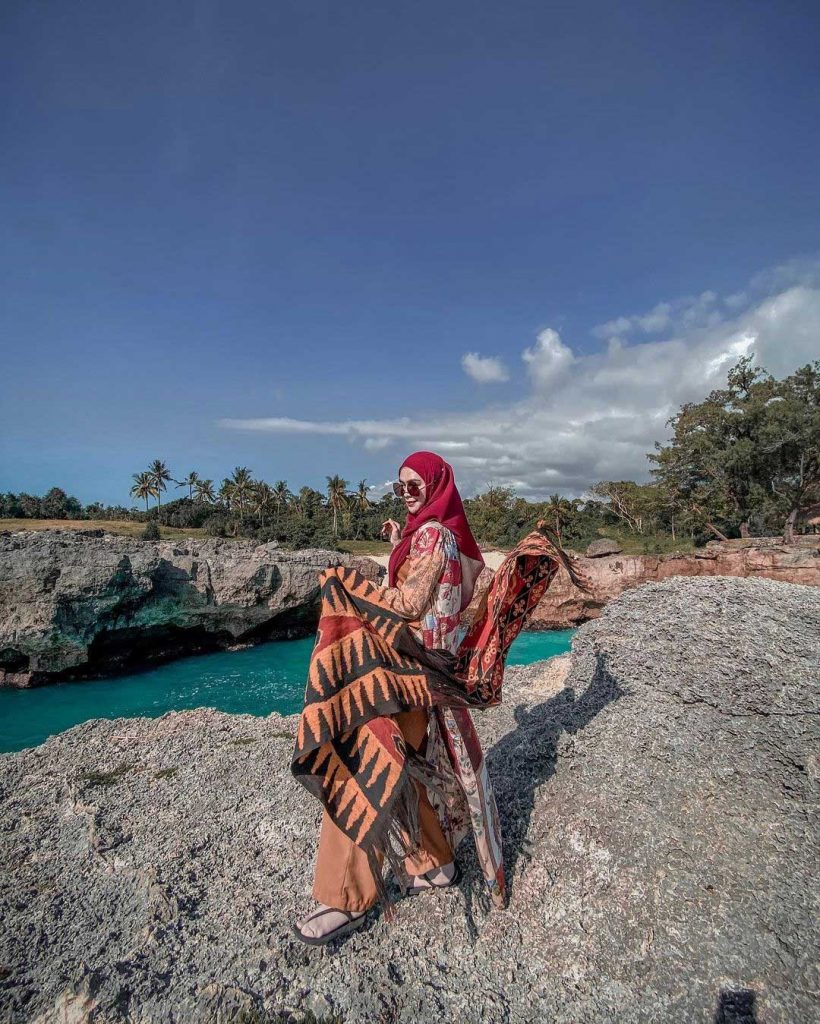 ria ricis liburan keliling wilayah Timur Indonesia