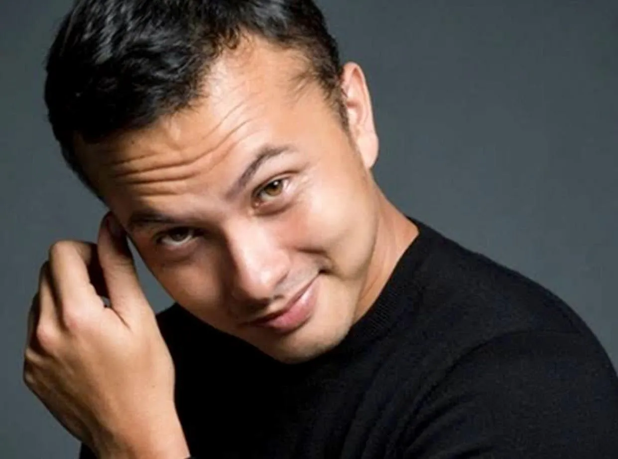 Nicholas Saputra Akhirnya Posting Foto Wanita. Siapa Dia?