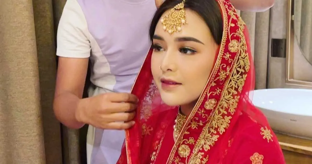 Bak Artis Bollywood! Amanda Manopo Tampil Memukau dengan Baju Khas India
